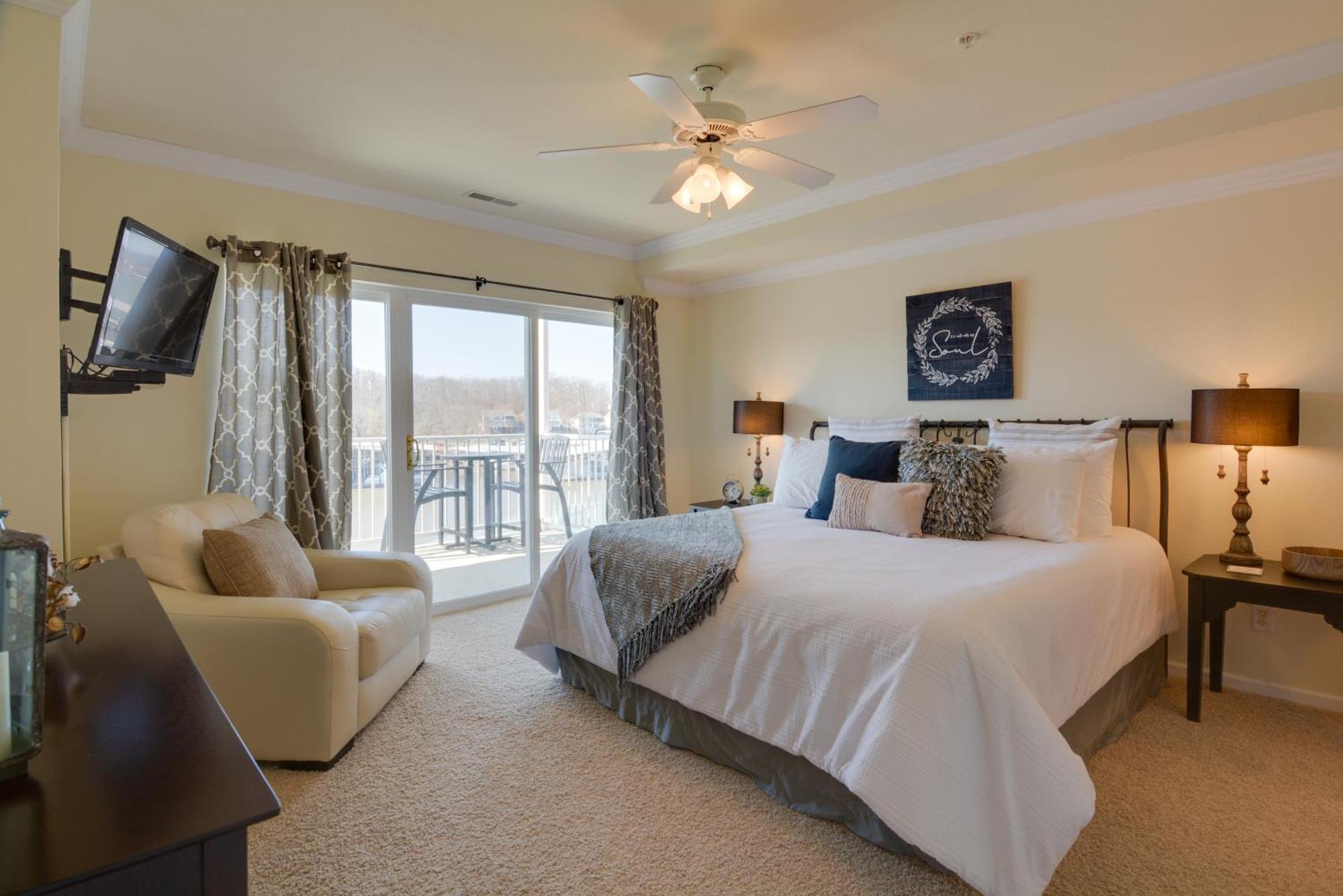 Lakefront Osage Beach Condo With Pool And Water Views! Ngoại thất bức ảnh